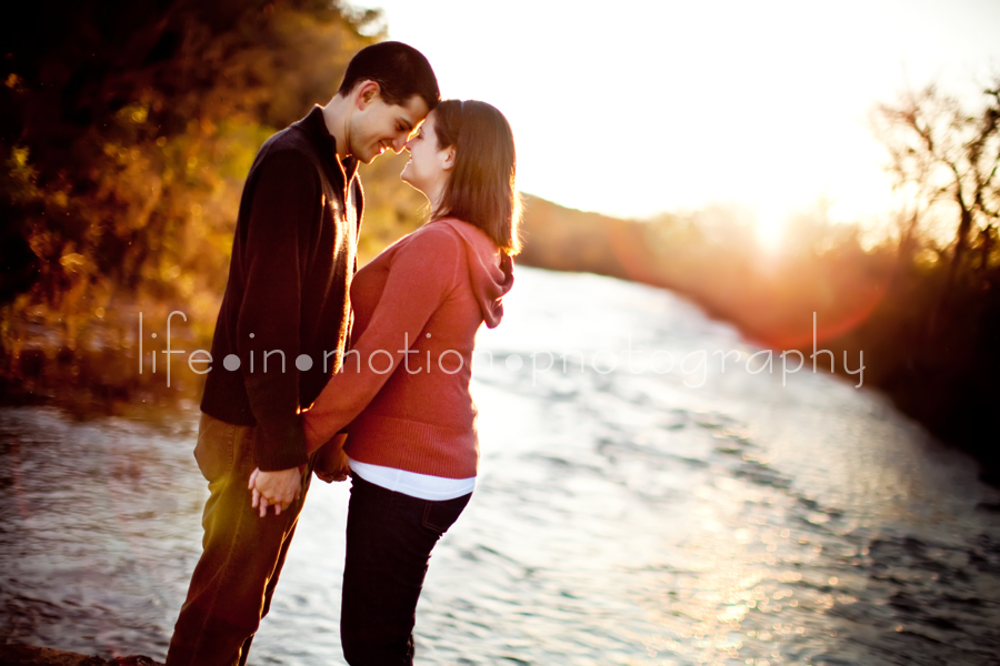 austin_couples_engagement_photographers