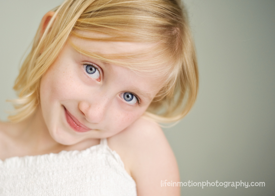 taryn giving a cute grin. my fabulous mess.